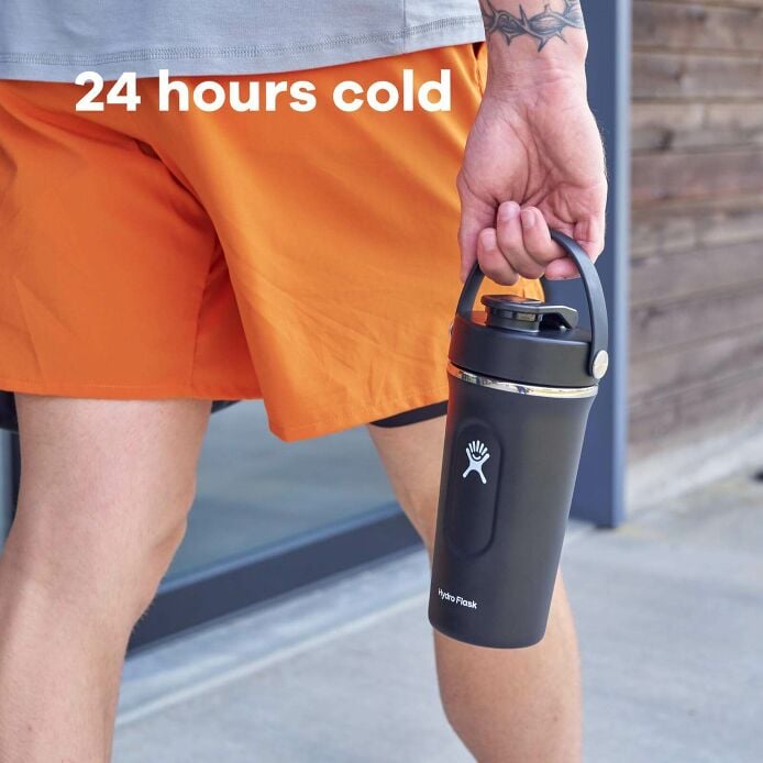 24-oz-insulated-shaker-bottle-r9 hydro_flask_ecomm_en_insulated_shaker_pt03_2000x2000px_4.jpg