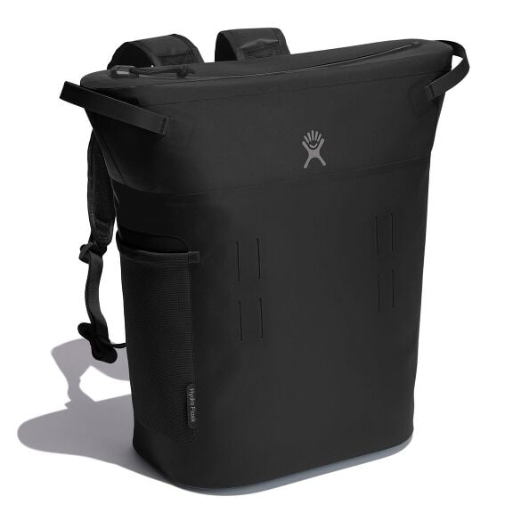 20-l-day-escapetm-pack-n6 20-l-day-escape-soft-cooler-pack-black-angled_1_1.jpg