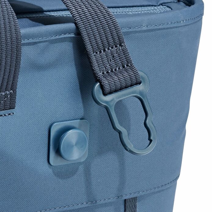carryouttm-soft-cooler-tote-30-l-f3 250815_hydro_cooler_details_14841_6.jpg