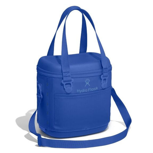 carryouttm-soft-cooler-10-l-x3 6pco382_carryout_cooler_10l_capri_blue_angled_1.jpg