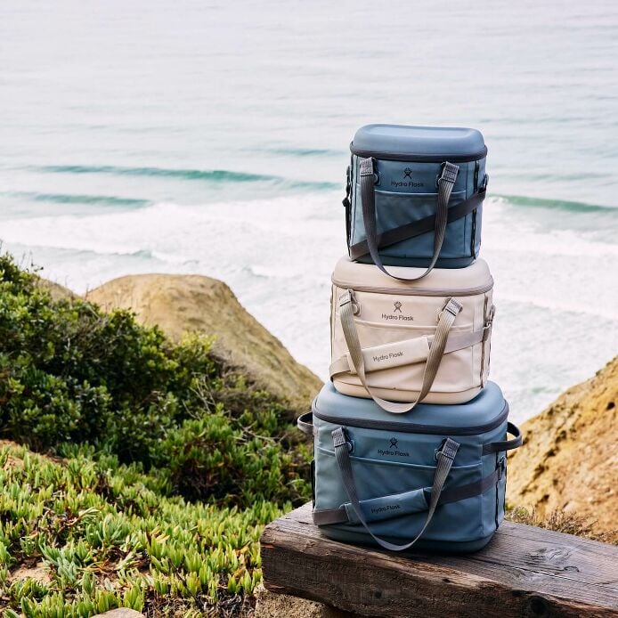 carryouttm-soft-cooler-15-l-b3 hf_carryout_bouwer_d1_l1_torrey_pines_still_life_0252_6.jpg
