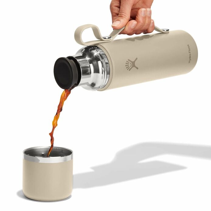 28-oz-hot-flask-and-cup-e8 hot-flask-_-cup-oat-pour.jpg