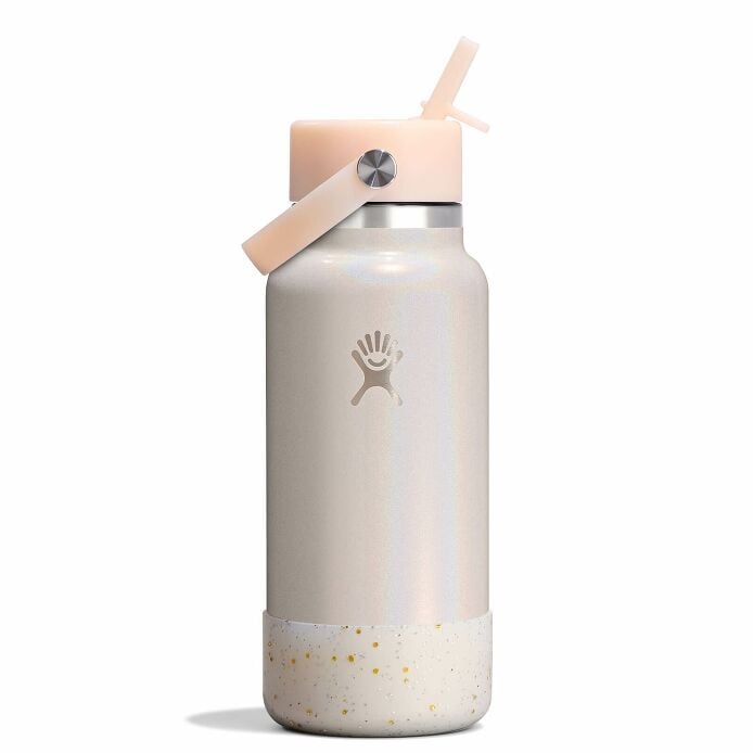 medium-boot-f6 le-f25w32-g-32-oz-wide-flex-straw-cap-glimmer-cream-straight-withboot_1_1_1.jpg