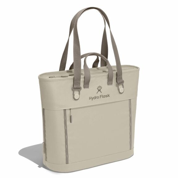 carryouttm-soft-cooler-tote-20-l-l9 midiit114-carryout-tote-20l-oat-angled.jpg